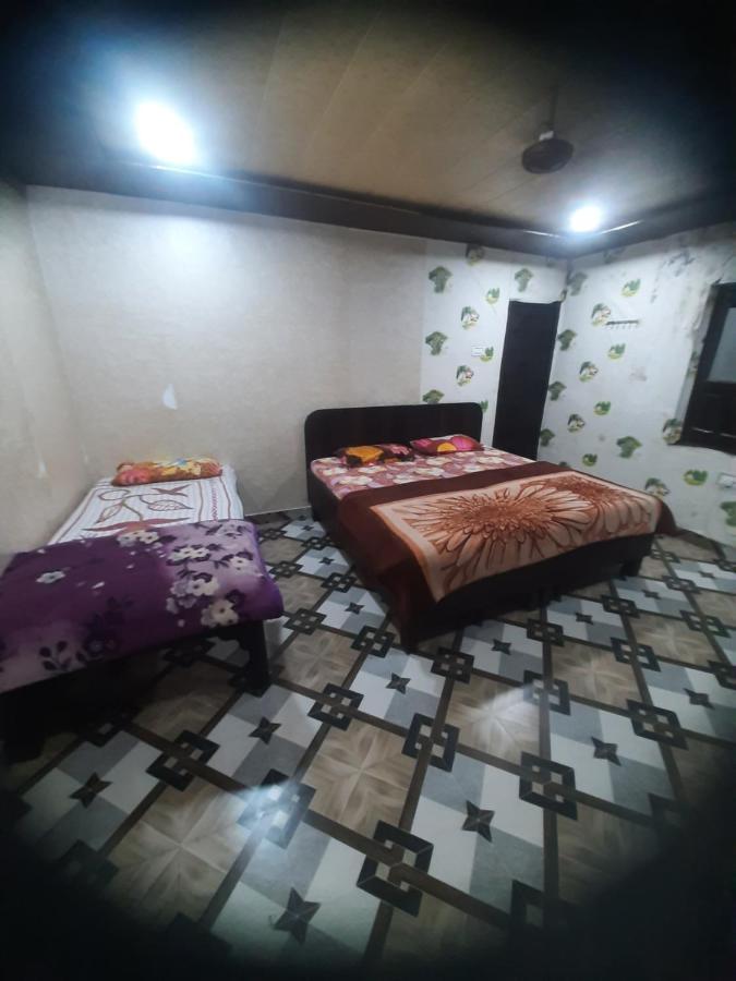 Shri Haridas Dham Матхура Екстер'єр фото